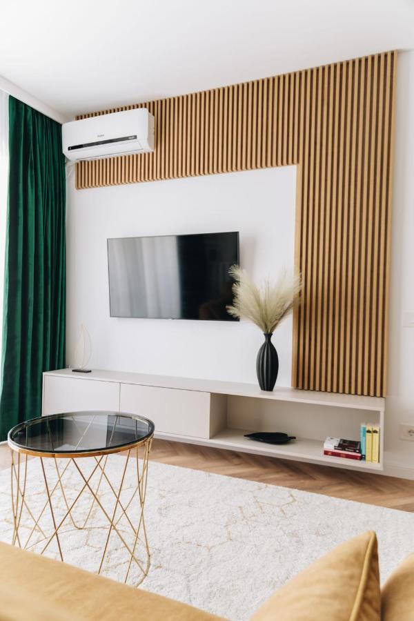 Tulip Apartment Oradea Εξωτερικό φωτογραφία