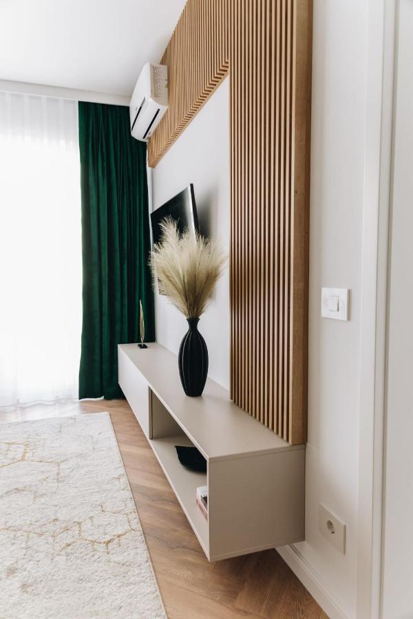 Tulip Apartment Oradea Εξωτερικό φωτογραφία