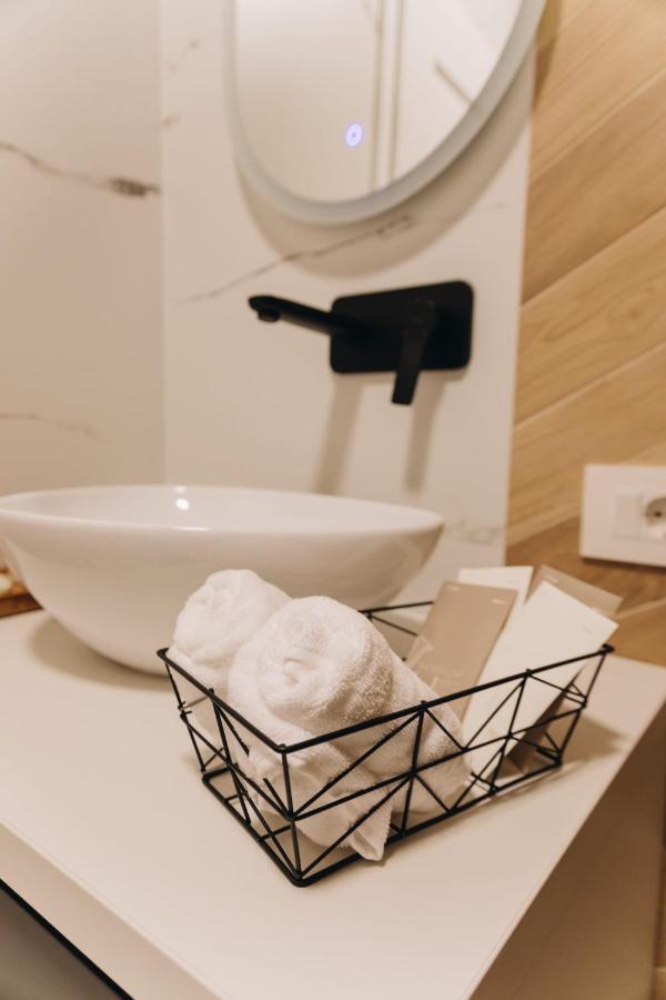 Tulip Apartment Oradea Εξωτερικό φωτογραφία